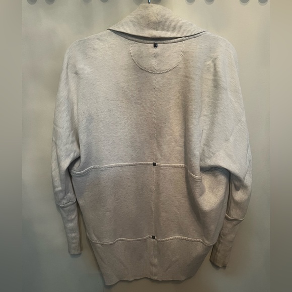 Off-White Cardigan | XS | Wilfred - Picture 3 of 3